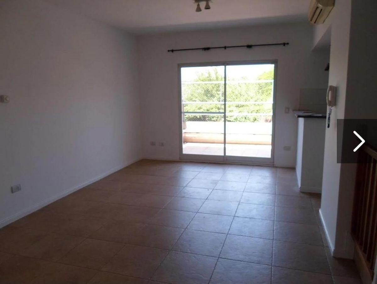 Foto de Alquiler anual 3 amb con espacio escritorio, imagen 1