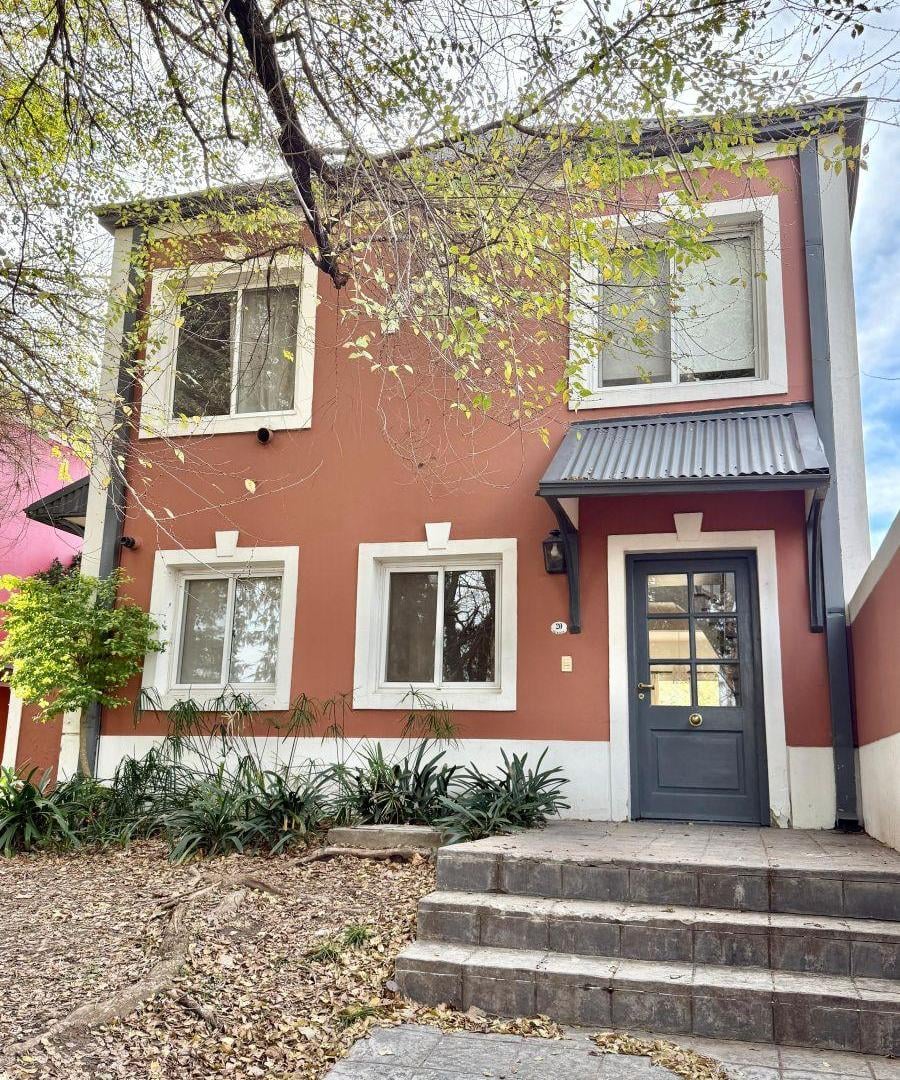 Foto de Oportunidad de venta - Casa del Bosque, imagen 1