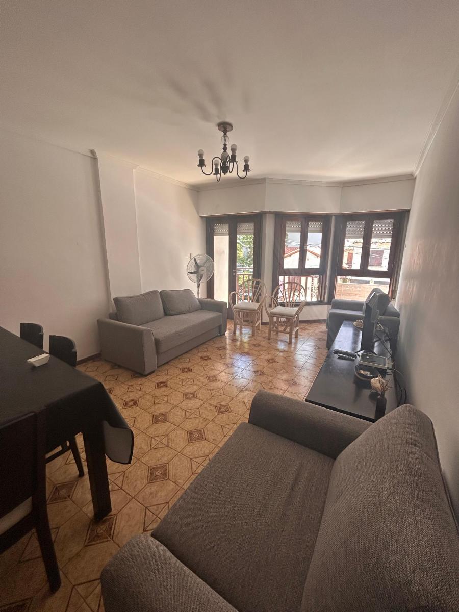 Venta Departamento de 2 Ambientes con Cochera en 3 de Febrero y Catamarca 3