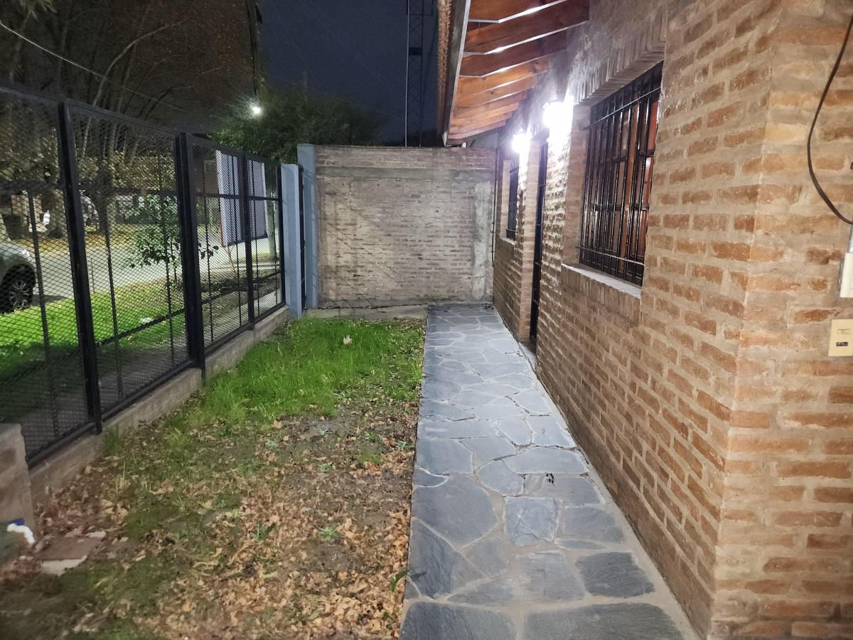 CHALET EN VENTA EN MUY BUENA UBICACION EN ADROGUÉ