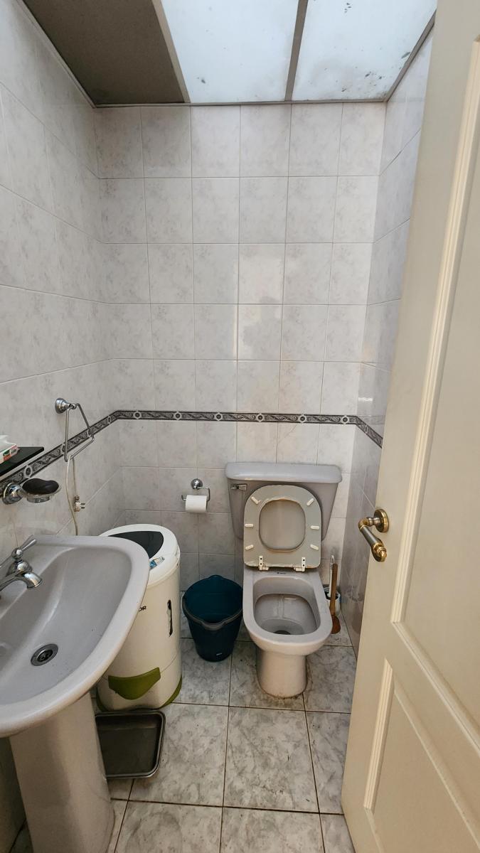CASA EN VENTA EN MUY BUENA UBICACIÓN EN BURZACO