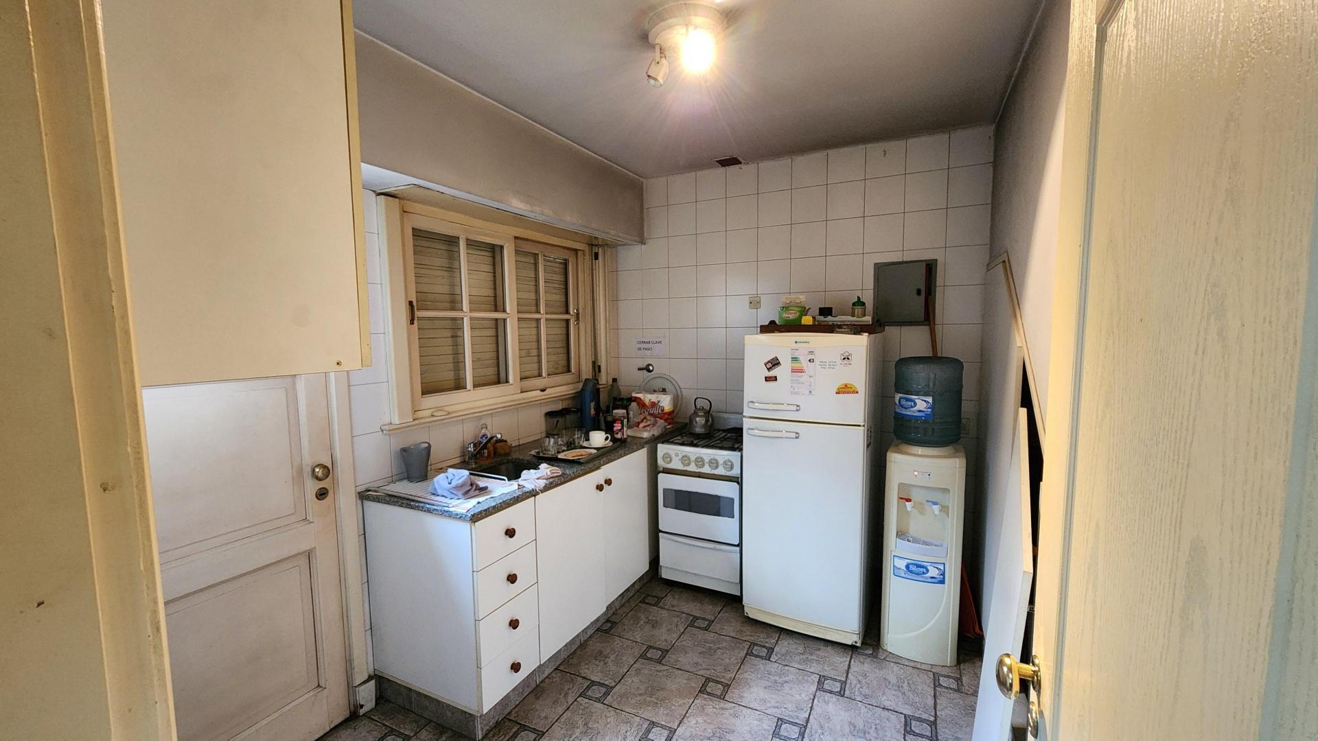 CHALET EN VENTA EN EXCELENTE UBICACIÓN EN ADROGUE