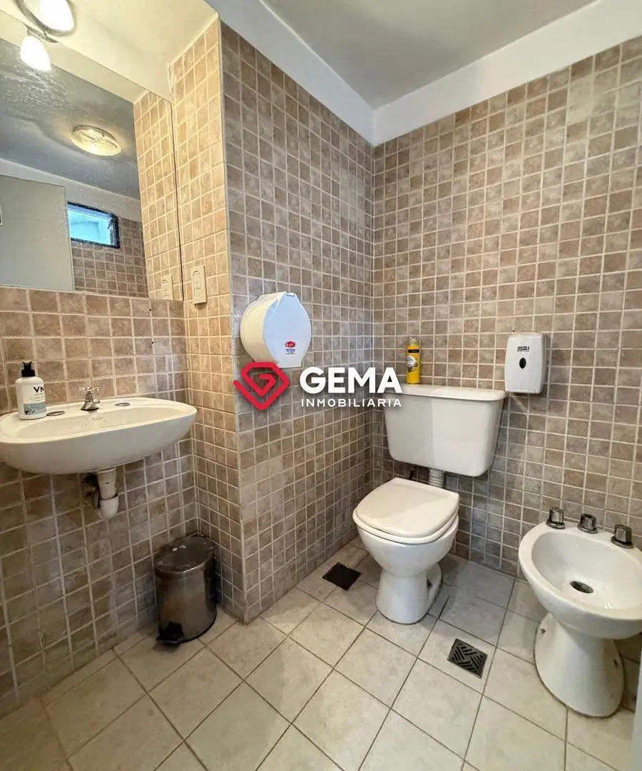 Local comercial en Florida al 600 8