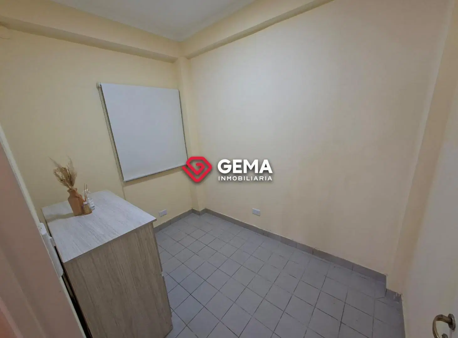 Departamento 1 dormitorio amoblado en Caseros y Laprida 5