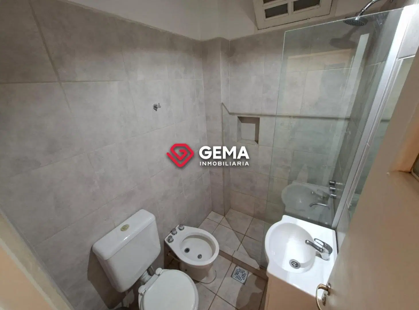Departamento 1 dormitorio amoblado en Caseros y Laprida 3