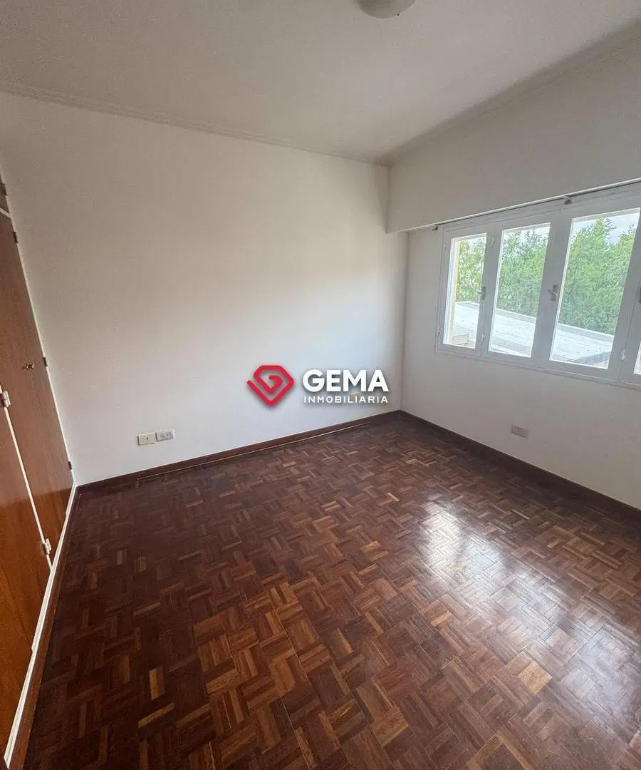 Departamento en ALQUILER en Caseros al 200 2