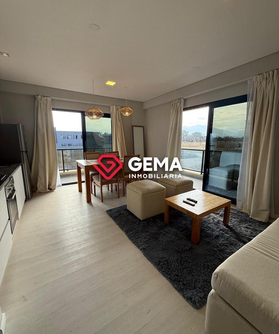 Foto de Departamento 1 dormitorio con balcón esquina en Porto, imagen 3