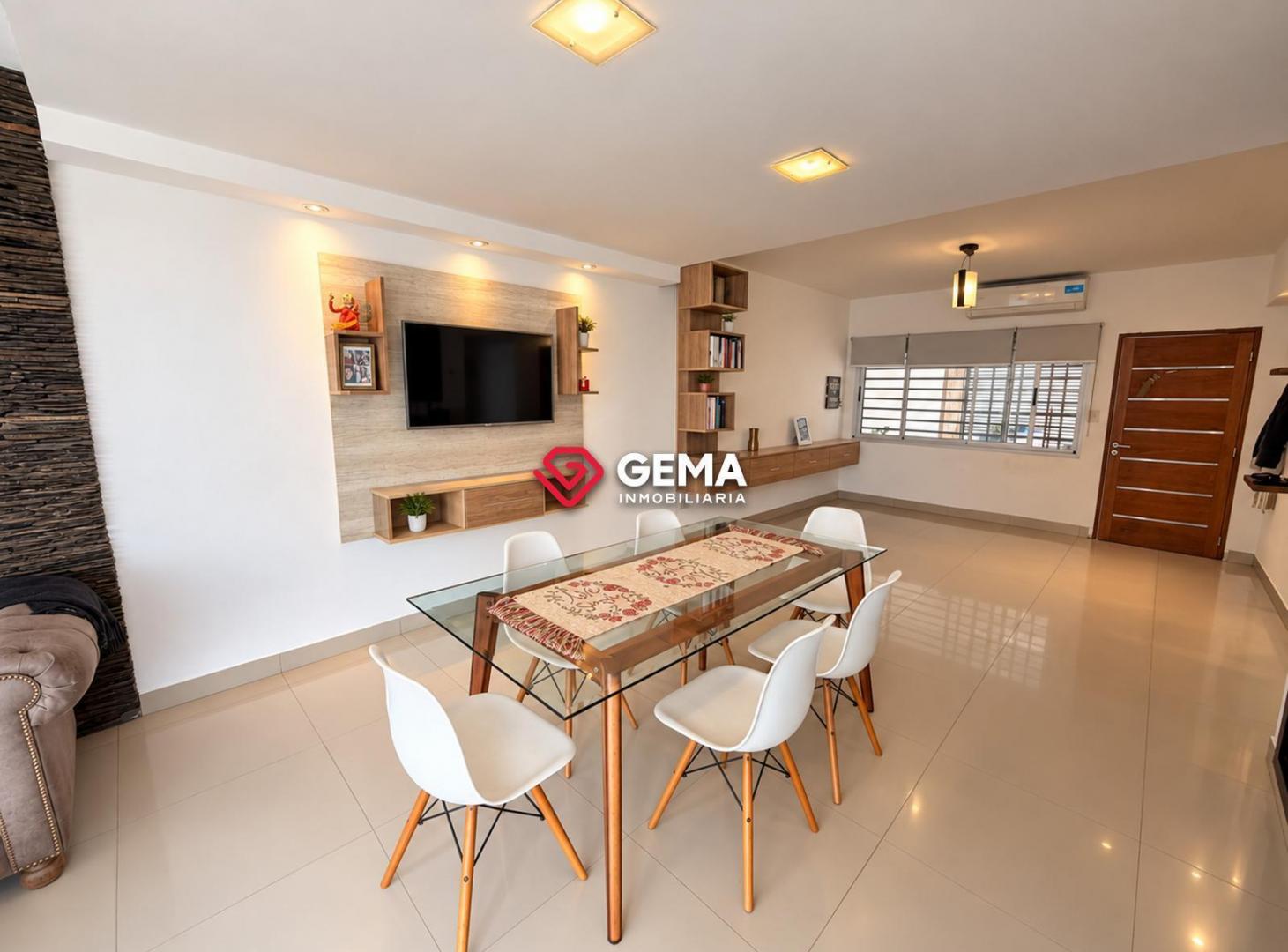 Foto de Casa 3 dormitorios en B° Los Castaños, imagen 2