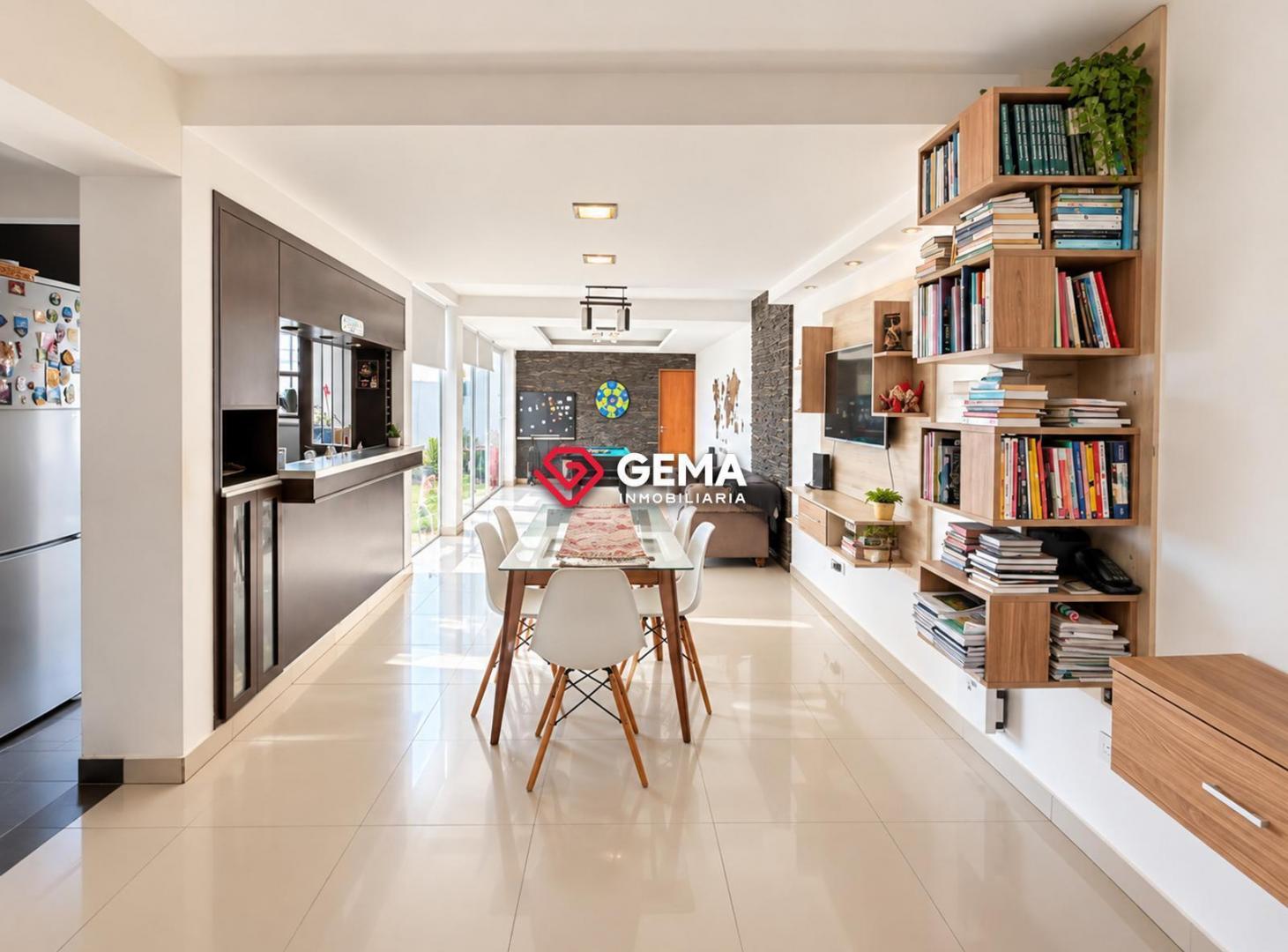Foto de Casa 3 dormitorios en B° Los Castaños, imagen 1