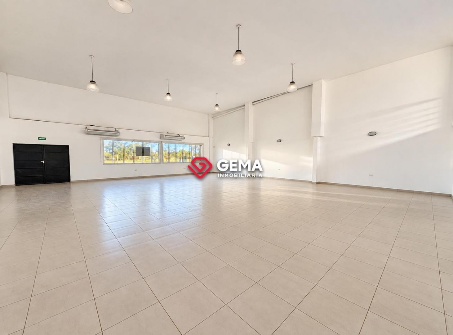Foto de Casa + Salón Comercial en VENTA – Barrio Intersindical, imagen 5