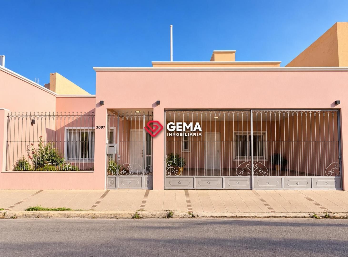 Foto de Casa + Salón Comercial en VENTA – Barrio Intersindical, imagen 1
