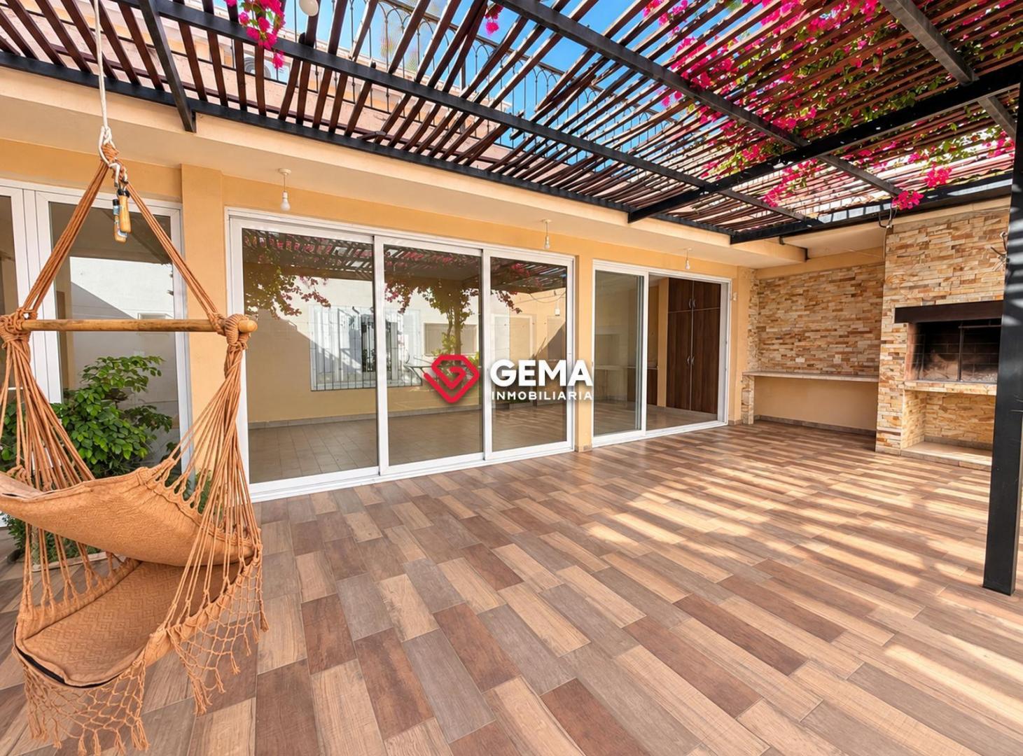 Foto de Casa + Salón Comercial en VENTA – Barrio Intersindical, imagen 2