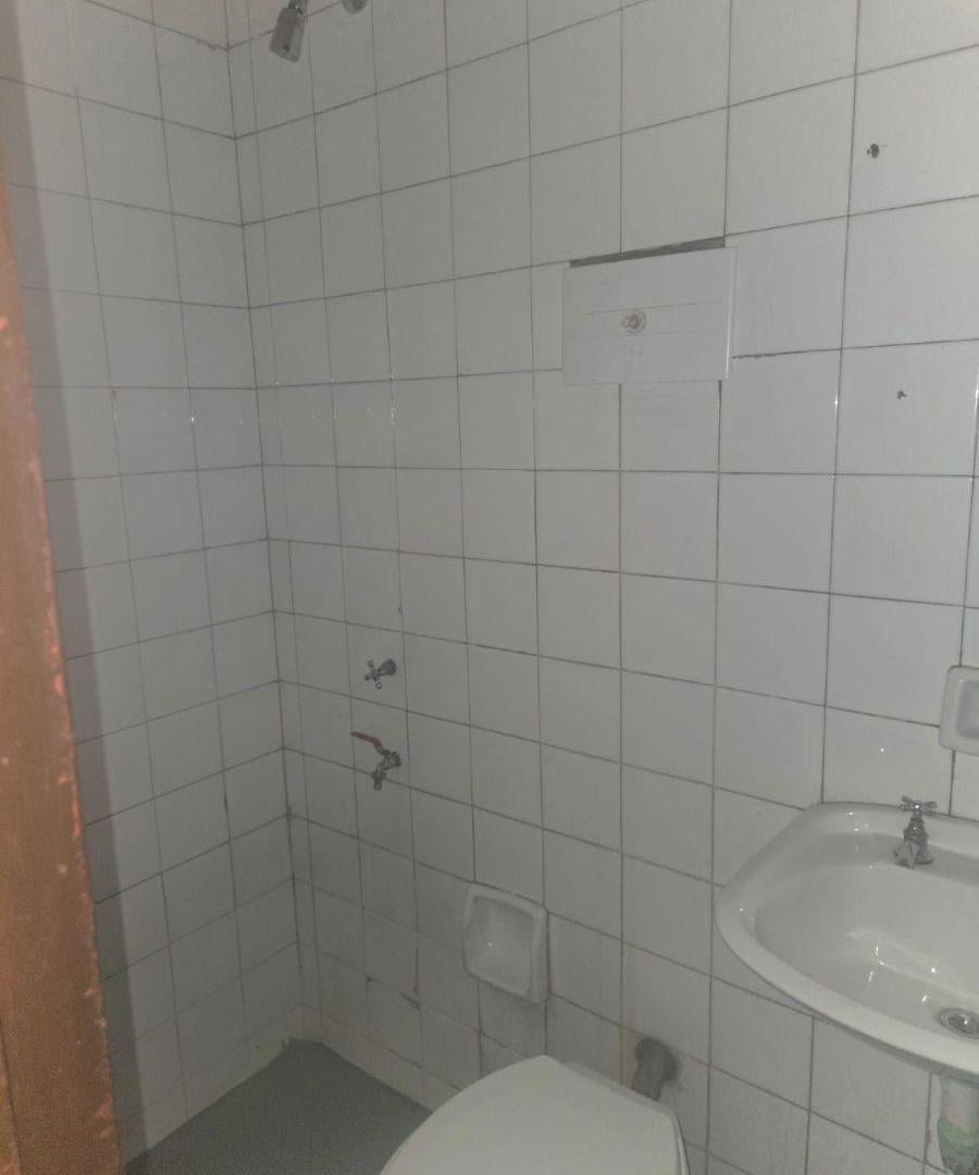 SE ALQUILA LOCAL COMERCIAL EN ALBERDI-ZONA CENTRAL DE POLICIA