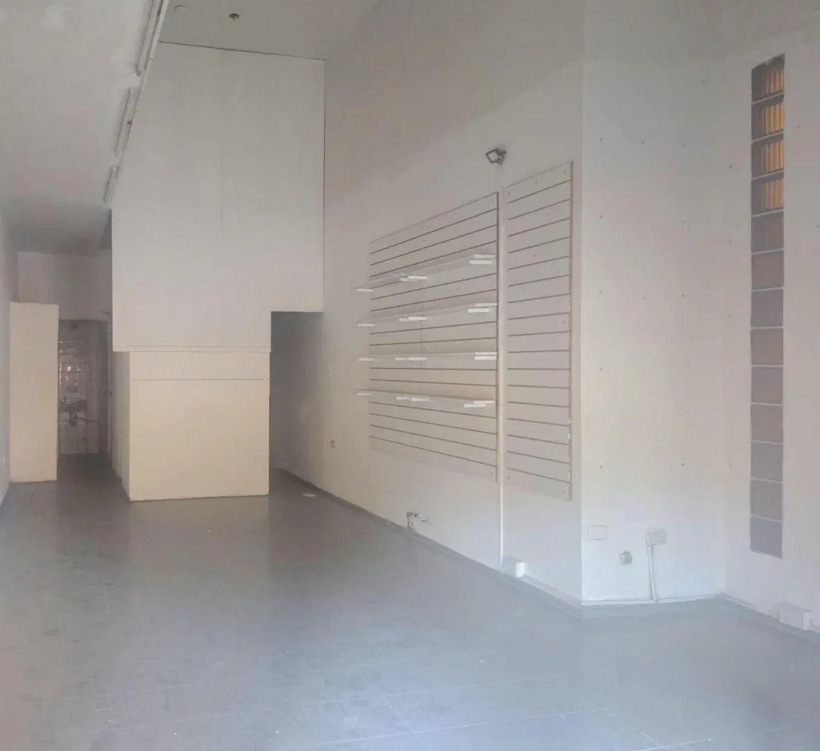 SE ALQUILA LOCAL COMERCIAL EN ALBERDI-ZONA CENTRAL DE POLICIA 3