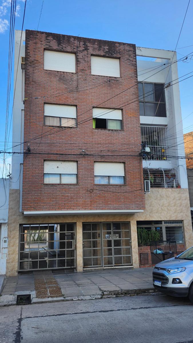 VENTA URUGUAY 3200, 2 DORMITORIOS CON COCHERA