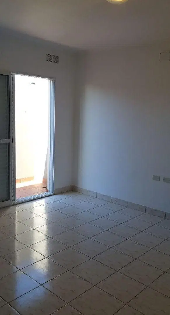 ALQUILER departamento de 1 dormitorio:
JUAN DEL CAMPILLO 2726 Piso 2 Dto. 6 por escalera.- 5