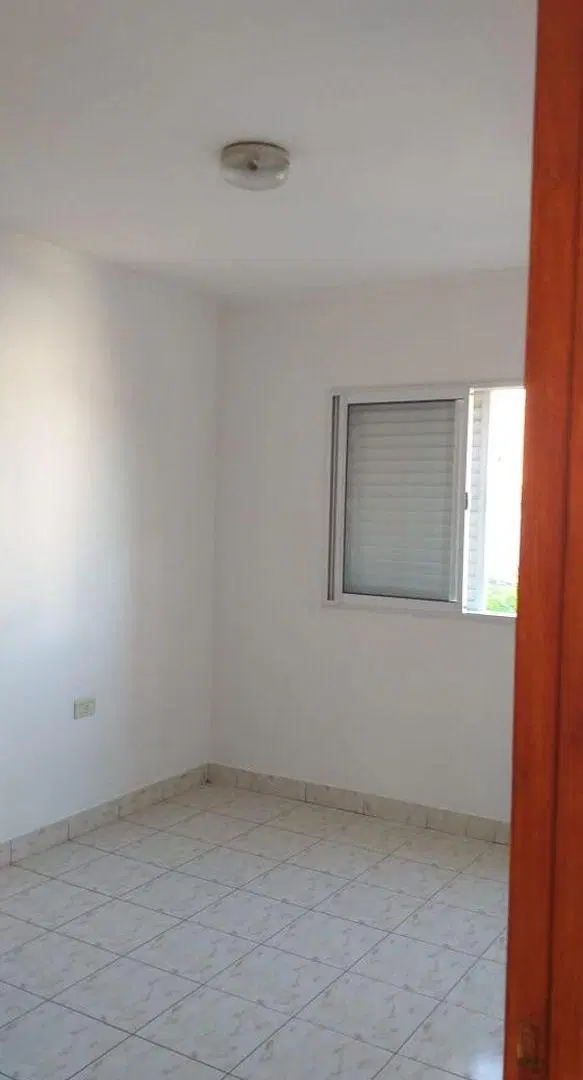 ALQUILER departamento de 1 dormitorio:
JUAN DEL CAMPILLO 2726 Piso 2 Dto. 6 por escalera.- 4