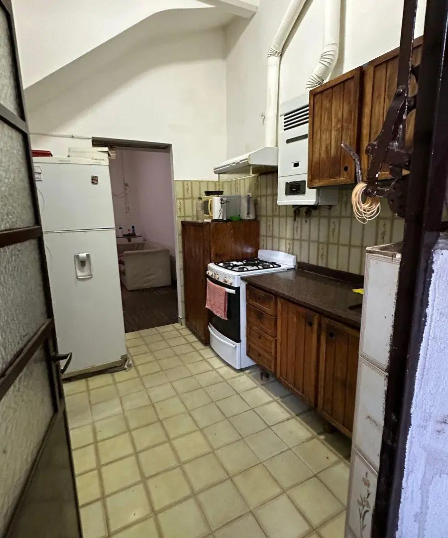 Suipacha 3500 Casa PH de 3 dormitorios, living, comedor, cocina, patio, lavadero, 4