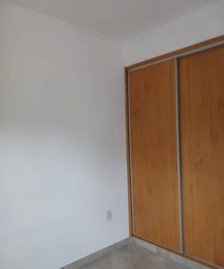REGIS MARTINEZ 1907 PISO 2 X ESCALERA. NO ACEPTAN MASCOTAS 4