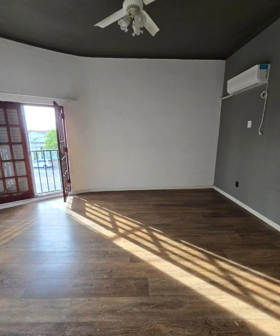 ALQUILER: Luciano Molinas 3609 esquina Avenida López y Planes Casa en Planta Alta de 2 dormitorios 1