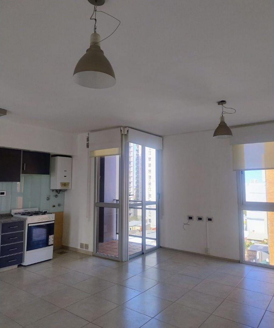 Foto de ALQUILER departamento de 1 dormitorio: Cándido Pujato 2488 Piso 7, imagen 2