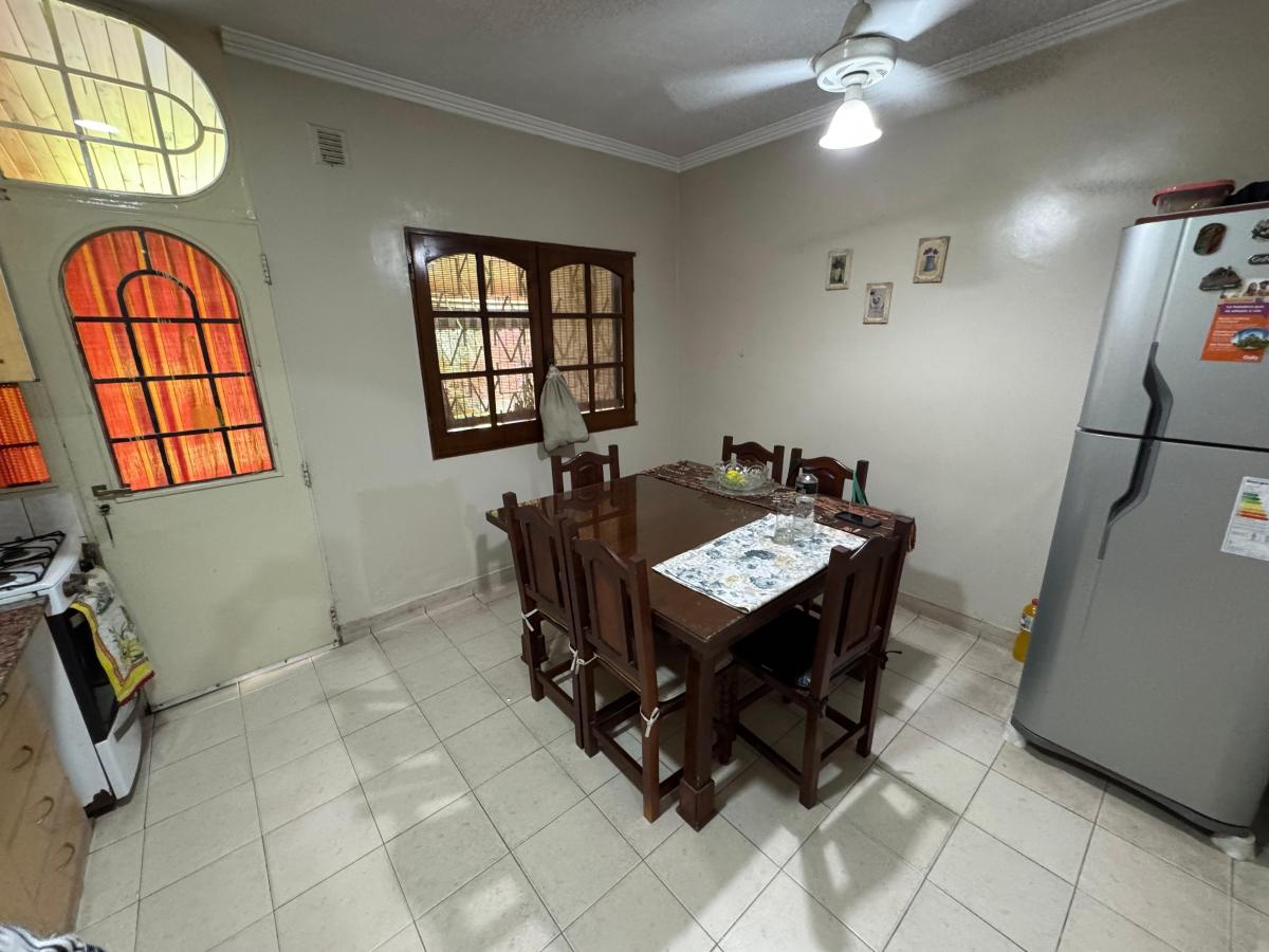 En Venta! Propiedad Sobre Calle San Martin 4 Dorm. 1