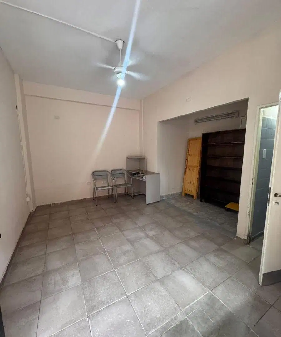 ALQUILER LOCAL COMERCIAL BARRIO SUR 3