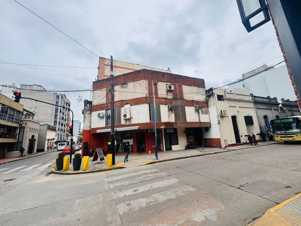 ALQUILER LOCAL COMERCIAL BARRIO SUR 4