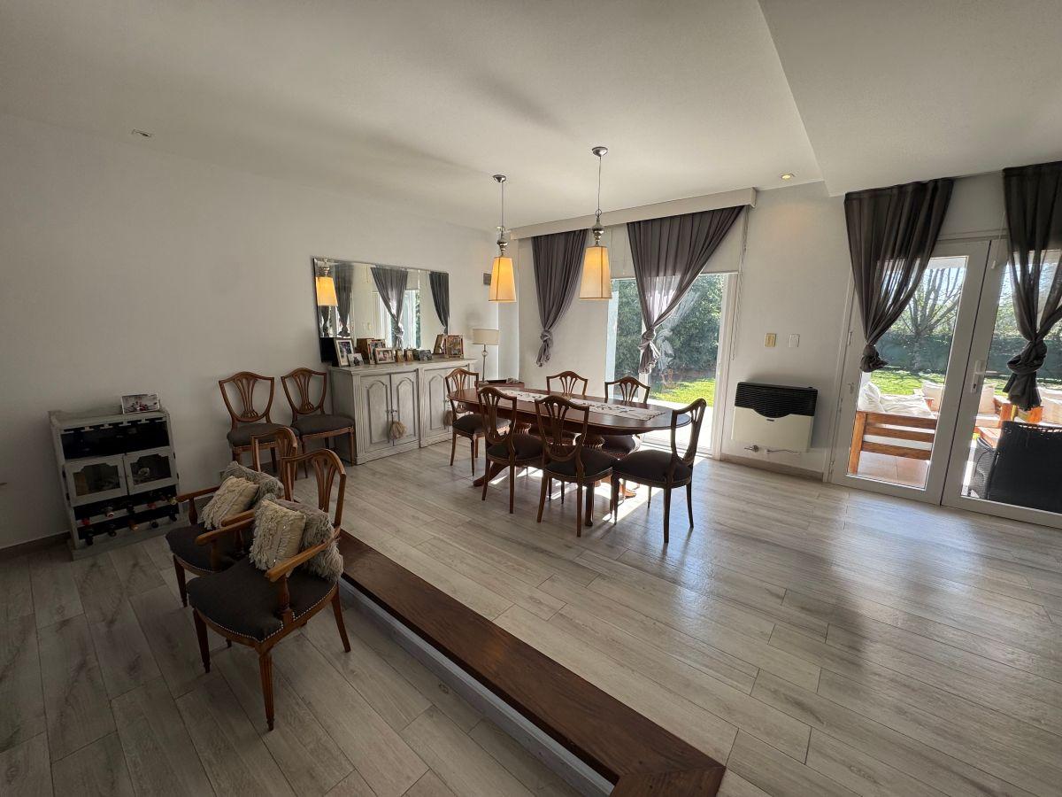 Foto de Importante Residencia en Country El Nogal Yerba Buena en Venta, imagen 3