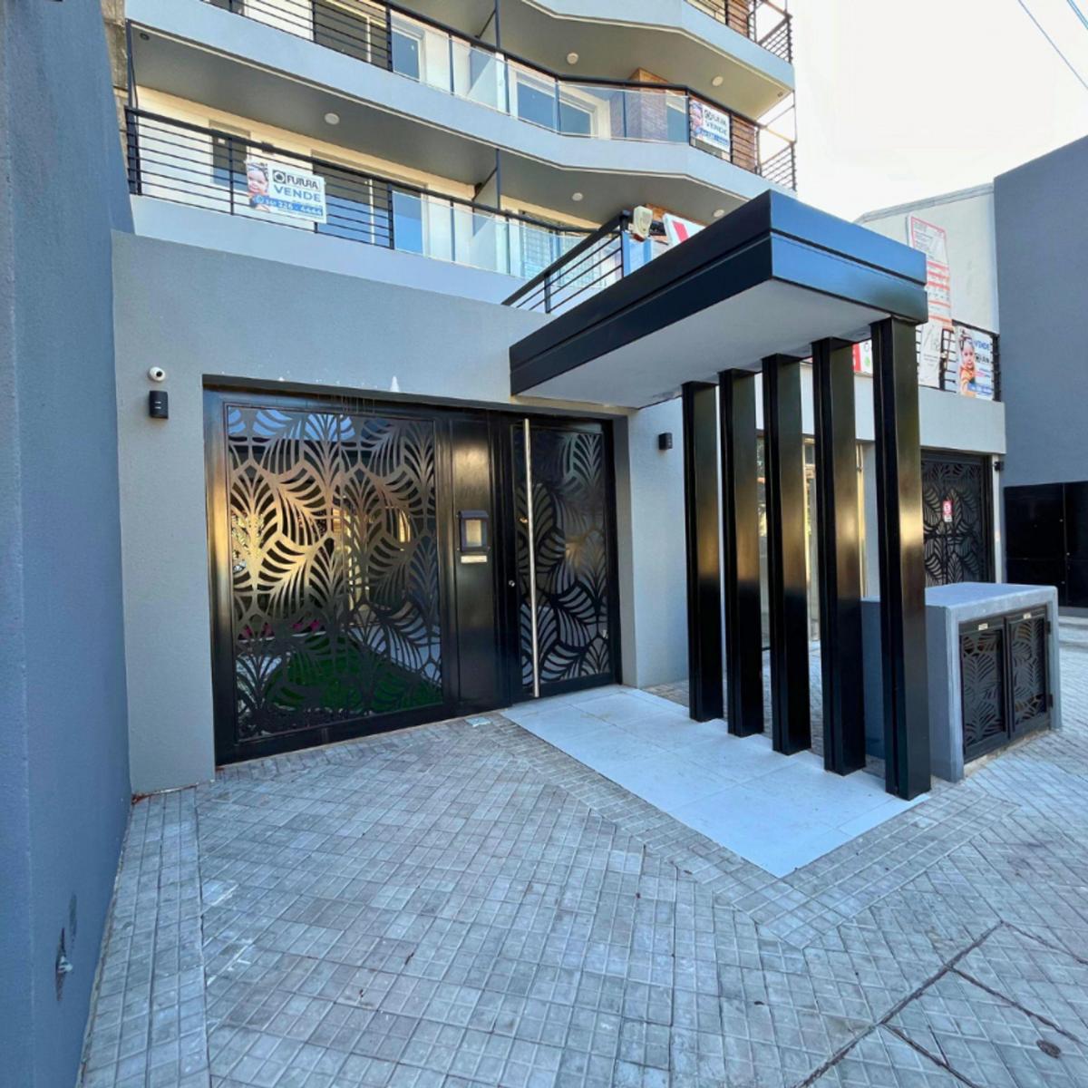Venta Depto Tres Dorm. a Estrenar, Arroyito 3