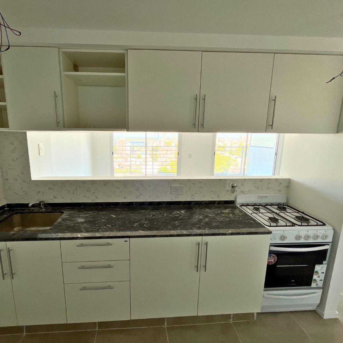 Venta Depto Tres Dorm. a Estrenar, Arroyito 5