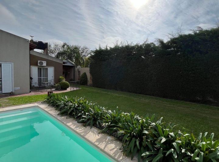 VENTA CASA 2 DORMITORIOS CON PILETA PUEBLO ESTHER 1
