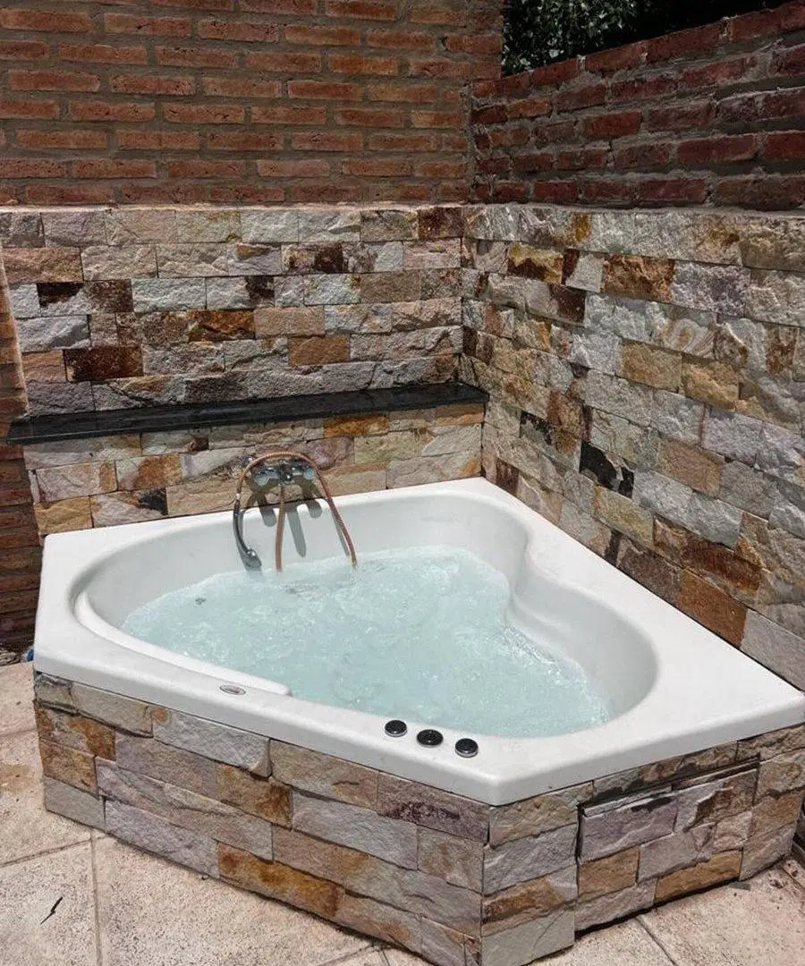 ALQUILER TEMPORAL CASA EN FUNES CON PILETA 2