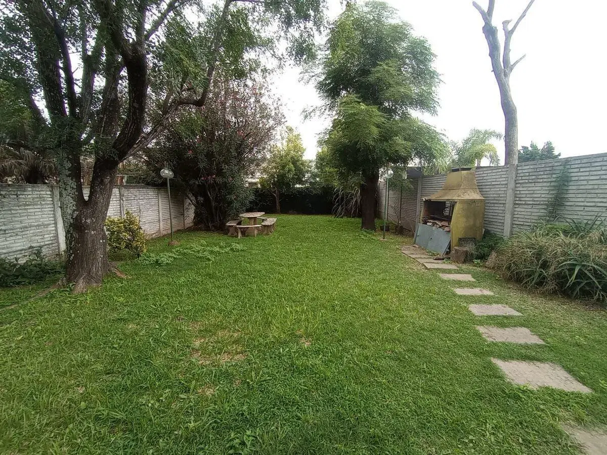 VENTA DE LOTE CON QUINCHO EN PEREZ 4