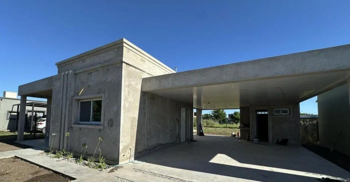 VENTA CASA A ESTRENAR 2 DORMITORIOS EN ROLDAN 2