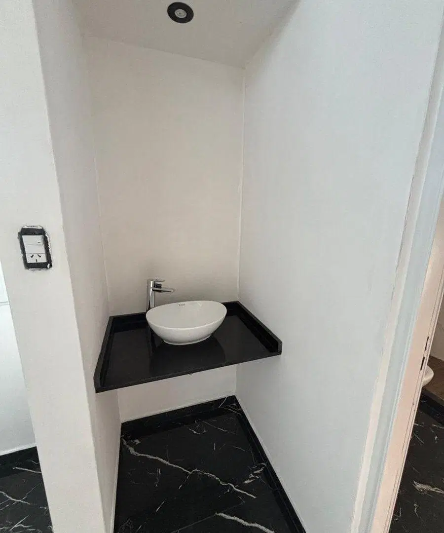 VENTA CASA A ESTRENAR 2 DORMITORIOS EN ROLDAN 4