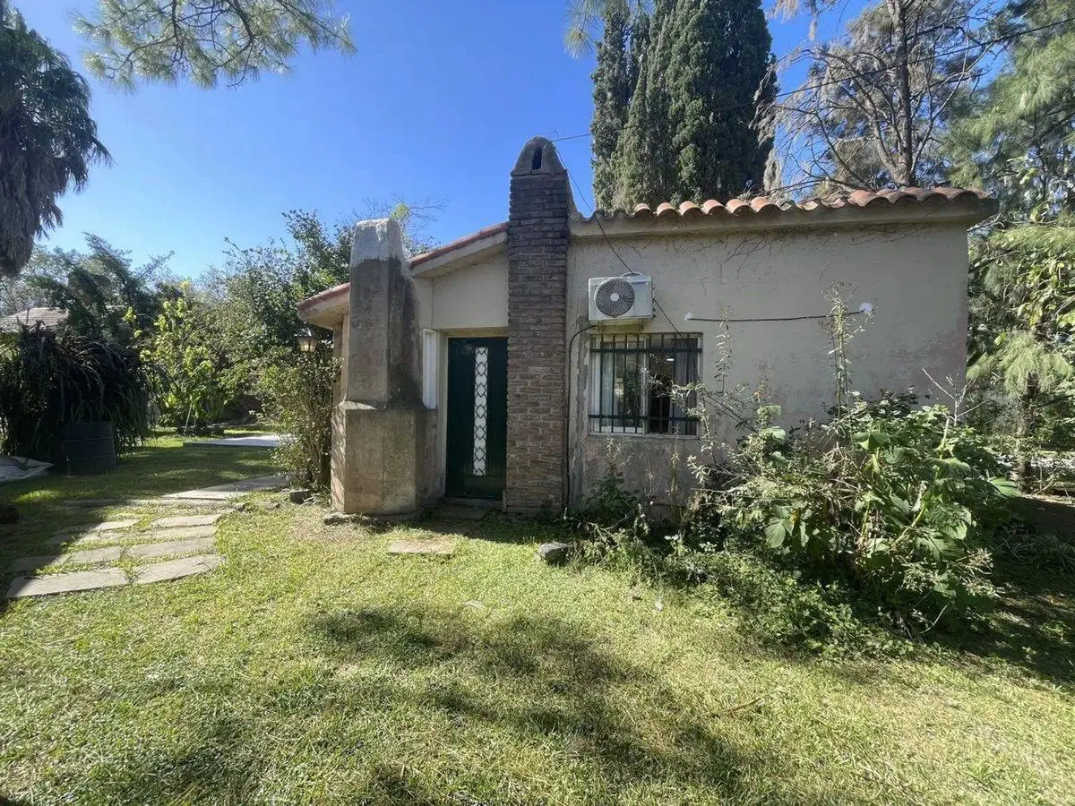 VENTA LOTE CON EDIFICACION Y PILETA FUNES SANTA FE 3