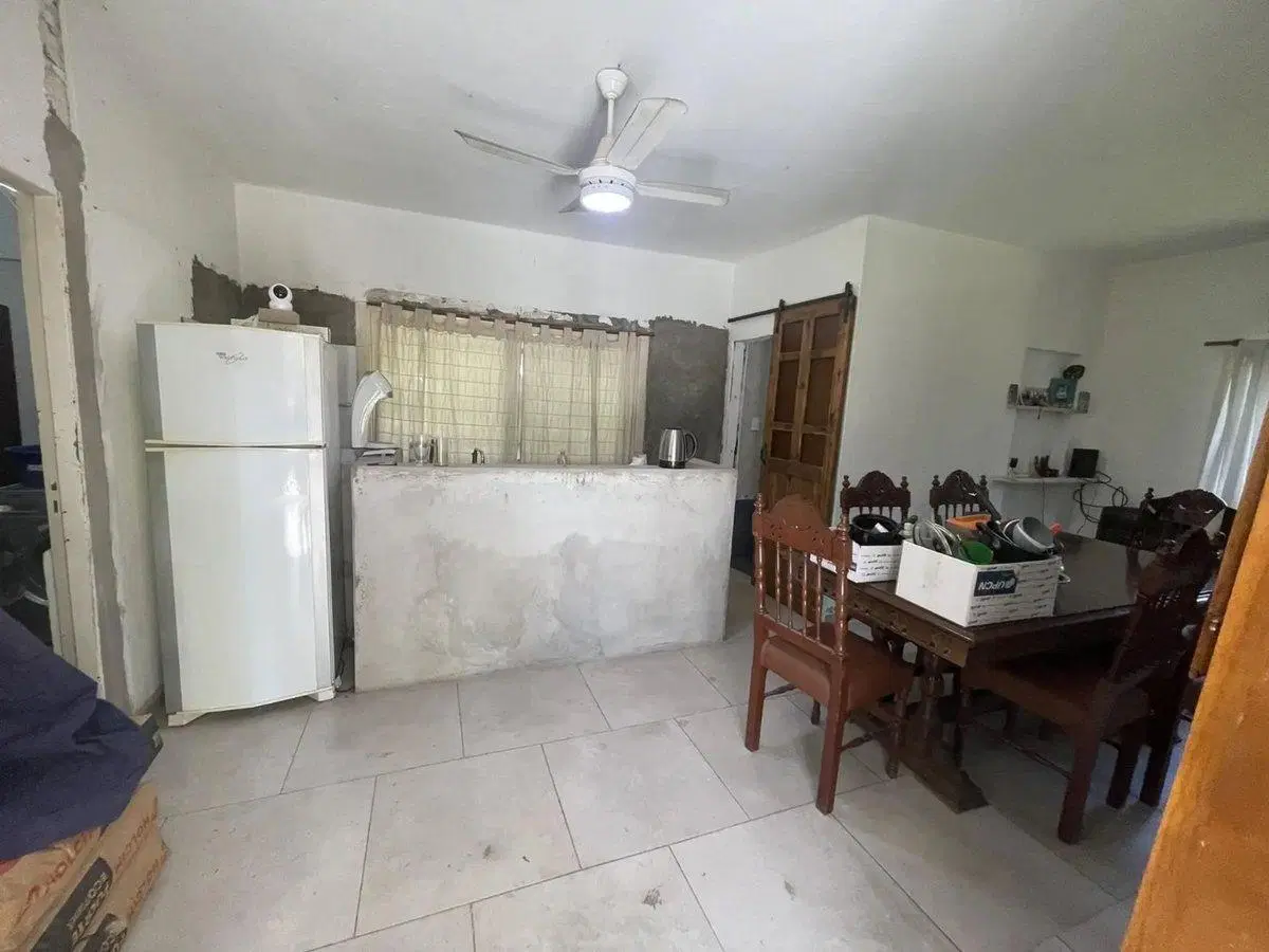 VENTA LOTE CON EDIFICACION Y PILETA FUNES SANTA FE 4