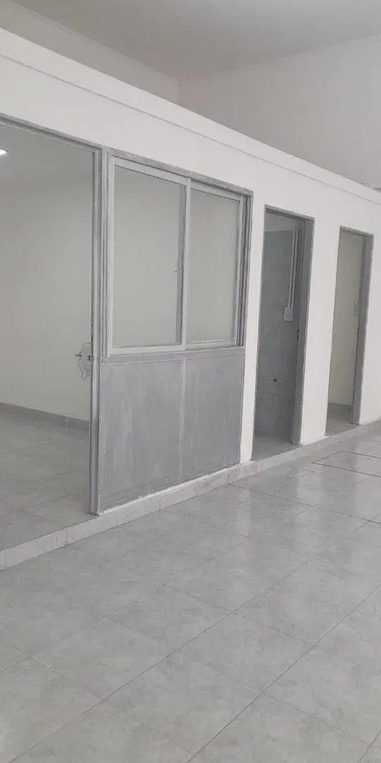 LOCAL COMERCIAL EN VENTA 232 M2 BV SEGUI C/OFICINA 3