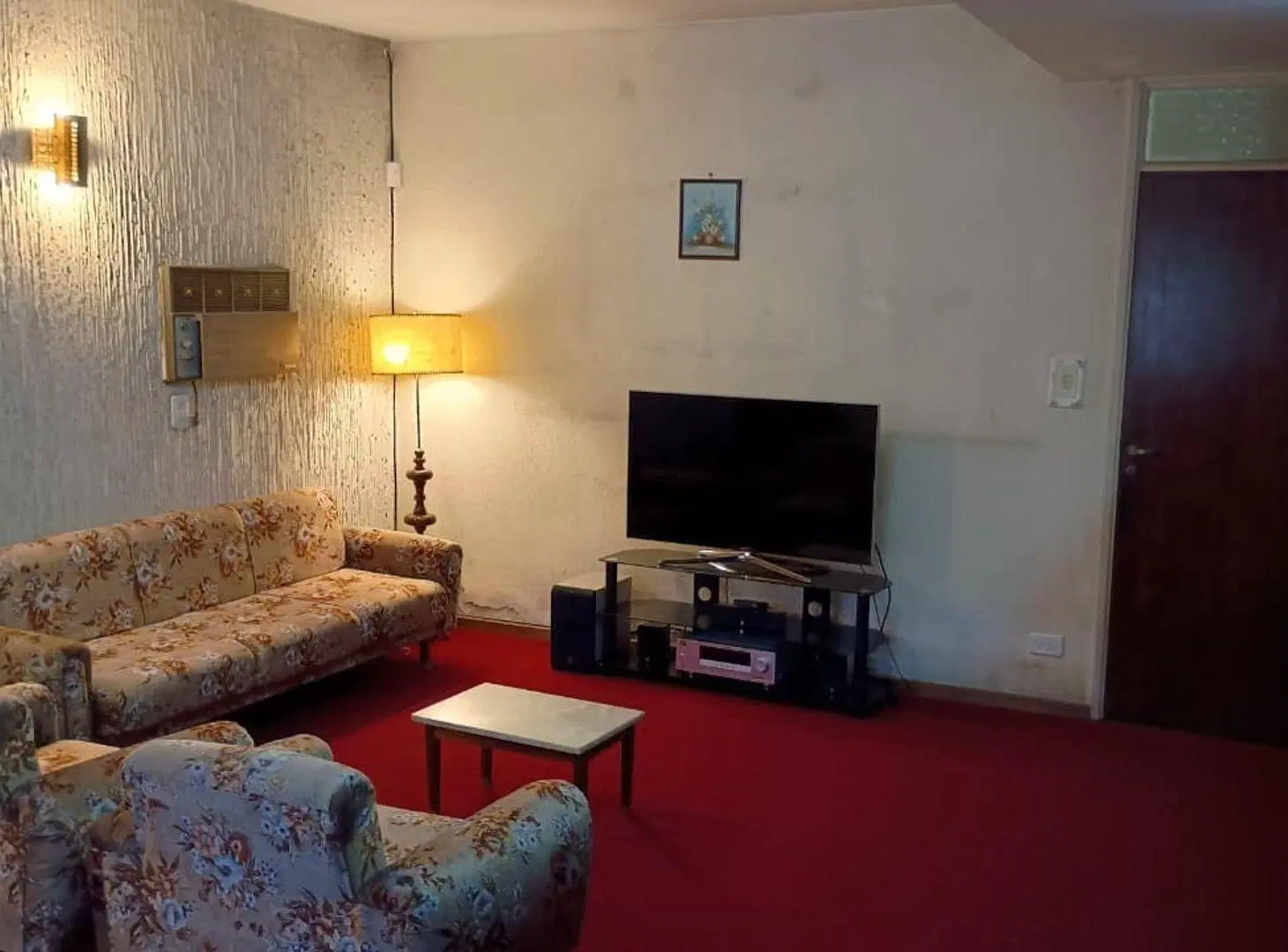 VENTA CASA 4 DORMITORIOS CON PATIO REP. LA SEXTA 3