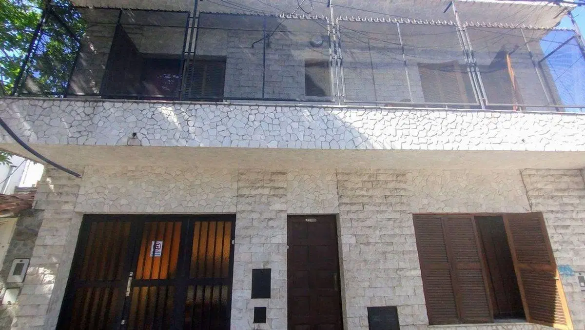 VENTA CASA DOS PLANTAS COCHERA Y GALPON, ARROYITO 3