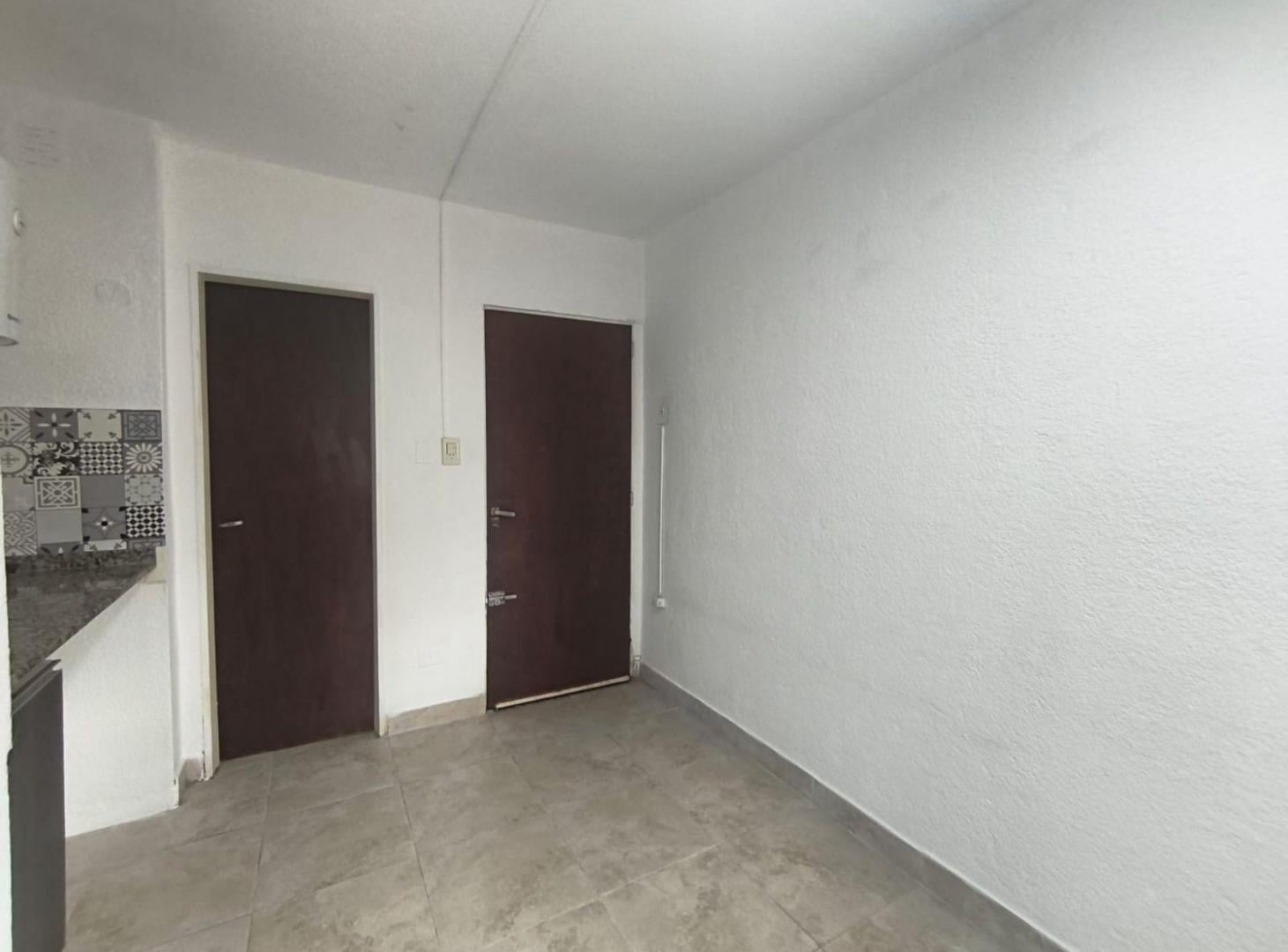 ALQUILER MONOAMBIENTE EN  REP. LA SEXTA