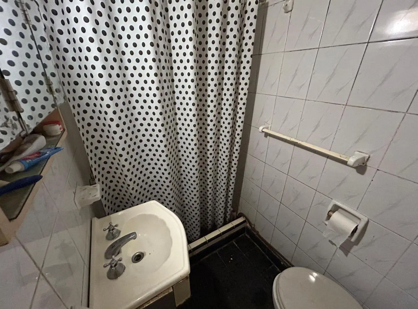 VENTA CASA A RECICLAR EN BARRIO ECHESORTU 3