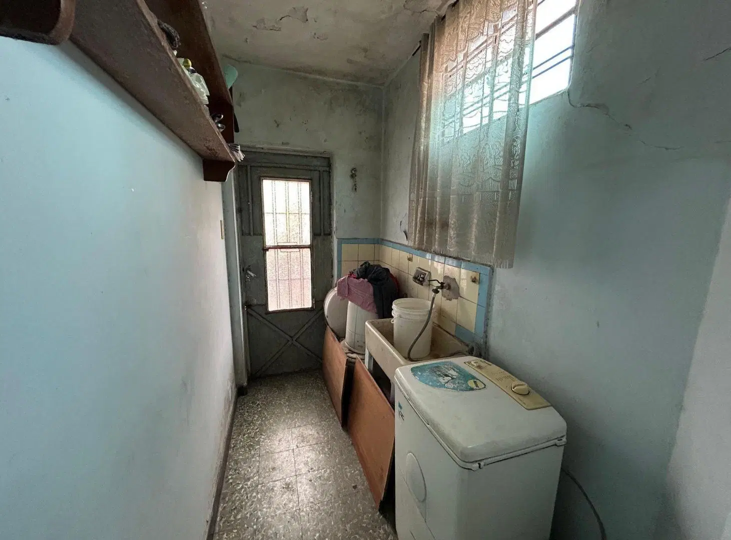 VENTA CASA A RECICLAR EN BARRIO ECHESORTU 5