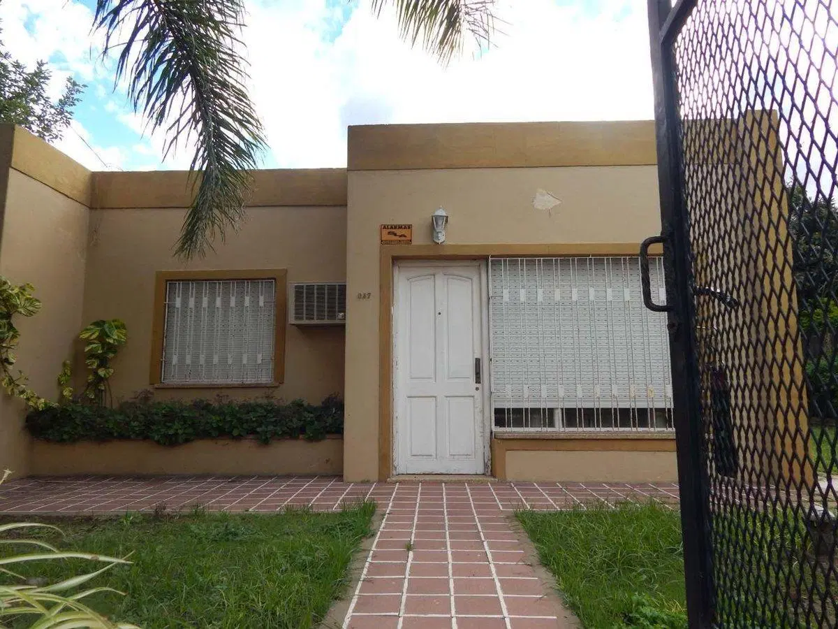 CASA 2 DORM.EN CAP.BERMÚDEZ CON JARDIN Y COCHERA 5