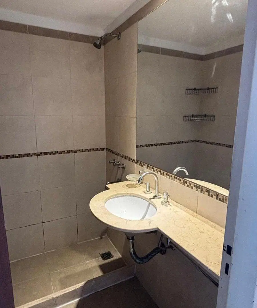 VENTA DE DEPARTAMENTO CON PATIO 1 DORMITORIO 4