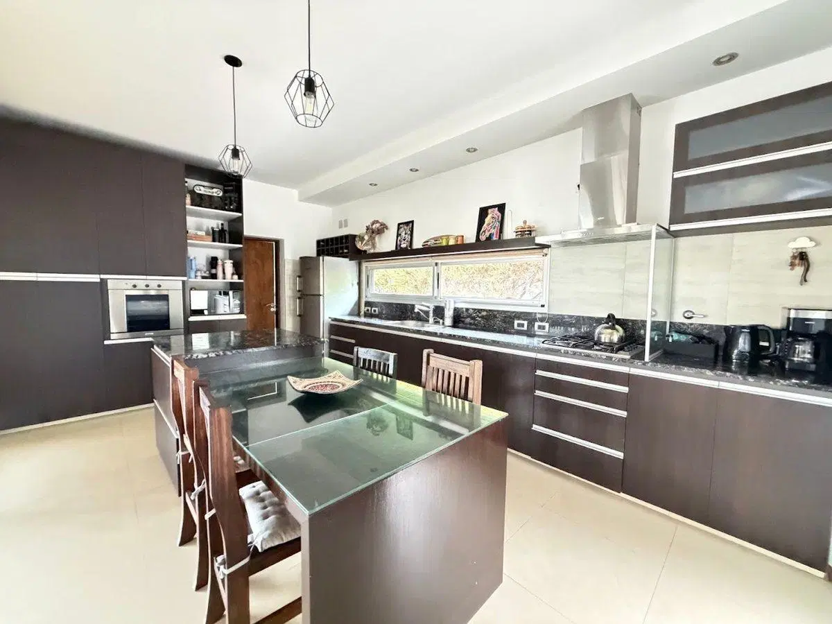VENTA CASA 3 DORMITORIOS MAS COMODIN EN AGUADAS 5