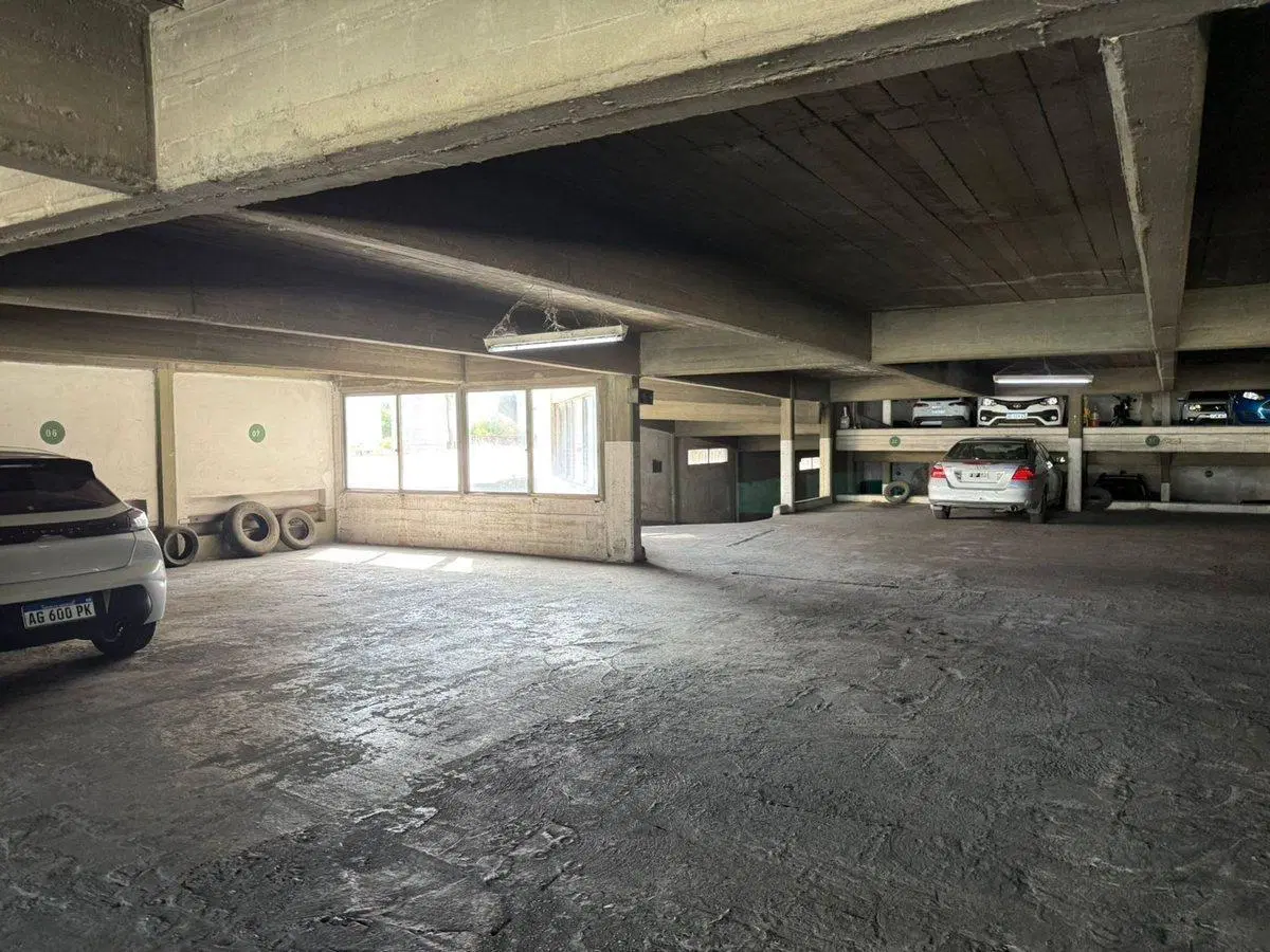 VENTA COCHERA  ZONA CENTRO 5