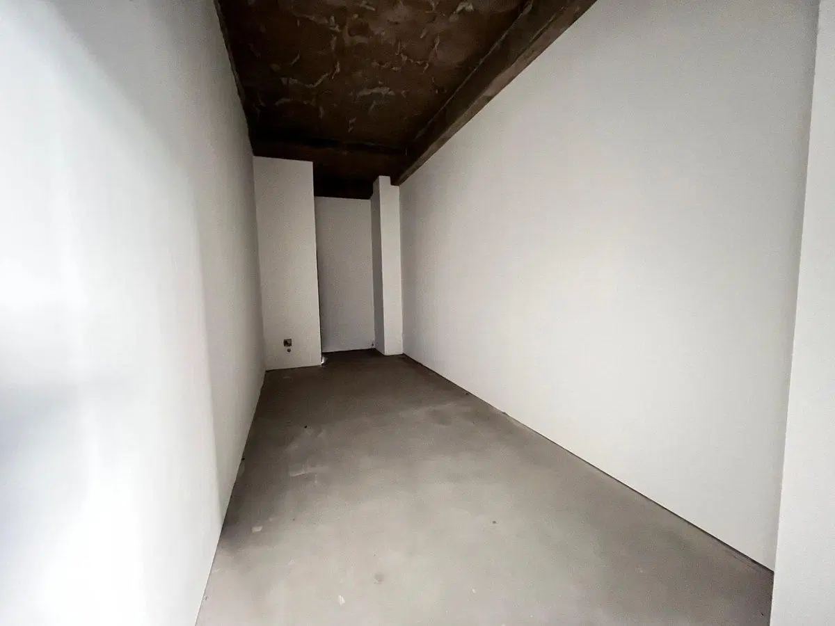 LOCAL EN ALQUILER EN PLAZA TIERRA NUEVA – 100 m² 4