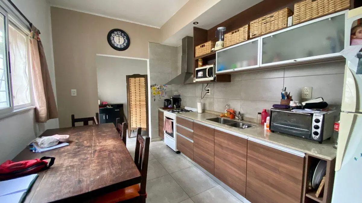 VENTA CASA 2 DORMITORIOS PATIO COCHERA R LA SEXTA 3